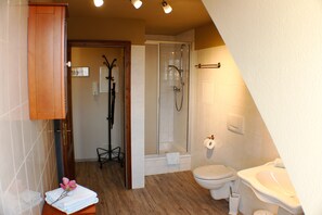 Apartemen, 1 kamar tidur (Dachterrasse) | 1 kamar tidur, meja kerja, dan tempat tidur bayi (biaya tambahan)