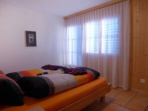 1 quarto, acesso de cortesia à internet