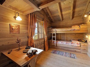 3 bedrooms, WiFi