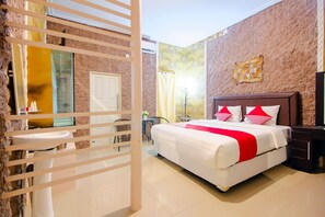 Habitación doble Deluxe | Escritorio, wifi gratis y ropa de cama
