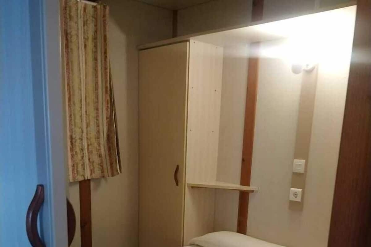 2 多间卧室、床单