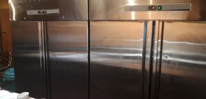 Spécialités Cuisine locale et internationale