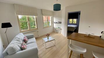 Luxe kamer, 1 kingsize bed, niet-roken (Suite Florentine) | Lakens van Egyptisch katoen, luxe beddengoed, donsdekens, een minibar