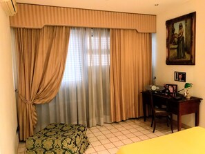 1 Schlafzimmer, Bügeleisen/Bügelbrett, Bettwäsche