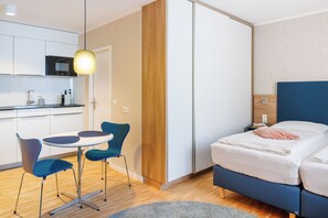 In-room safe, soundproofing, iron/ironing board, free WiFi