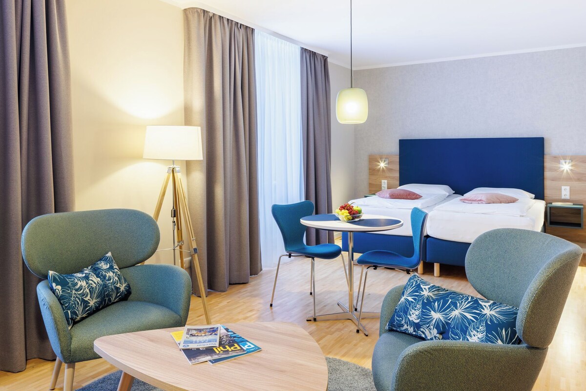 Premium-studio | Tallelokero huoneessa, äänieristys, silitysrauta/-lauta, ilmainen Wi-Fi