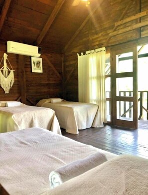 Family Cabin | Premium bedding, pillowtop beds, soundproofing, iron/ironing board - Finca Garullo (San Rafael)