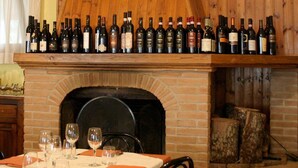 Fireplace - Hotel Giampy (L'Aquila)
