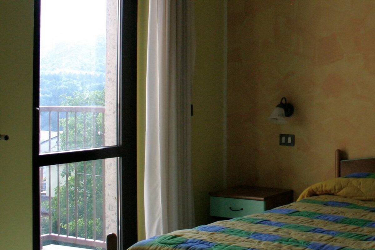 Wifi gratis, decoración personalizada y muebles diferentes 