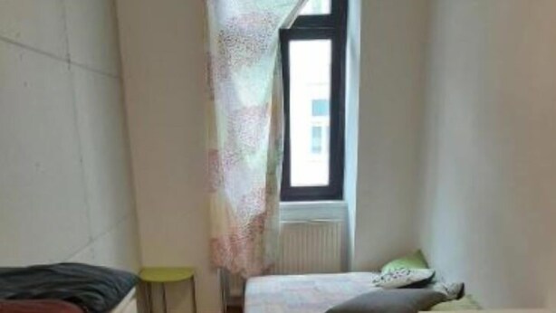 Standard Double Room | Iron/ironing board, WiFi (free), bed sheets - Zimmer Wien free Wifi (Vienna)