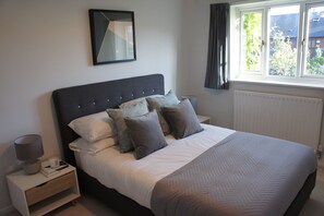 Luxury-Haus, eigenes Bad, Stadtblick