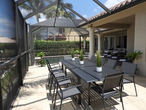 Outdoor dining