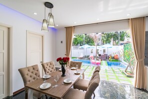 Dining - White Pool Villa Da Nang-Super King Beds (Đà Nẵng)
