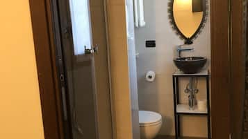 Double Room, Garden View | Bathroom | Rainfall showerhead, free toiletries, bidet, towels