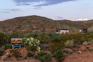 المنشأة من الخارج