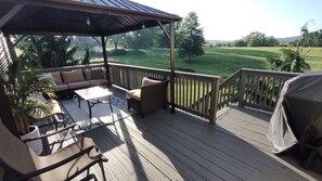 Property grounds - Cozy and clean, the perfect little cottage to get a good night's sleep. (Reinholds)