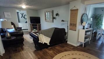 TV, fireplace, DVD player