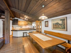 Dining - Schraudoplh by Interhome (Kaprun)
