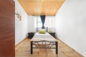 Chambre Classique | Wi-Fi gratuit, draps fournis