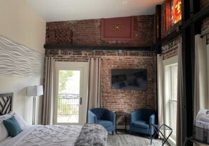 Water view - Manhattan Hotel Salida (Salida)
