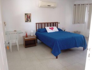 7 bedrooms, travel cot, free WiFi, bed sheets