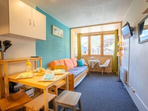TV - Arcelle 216 by Interhome (Val Thorens)