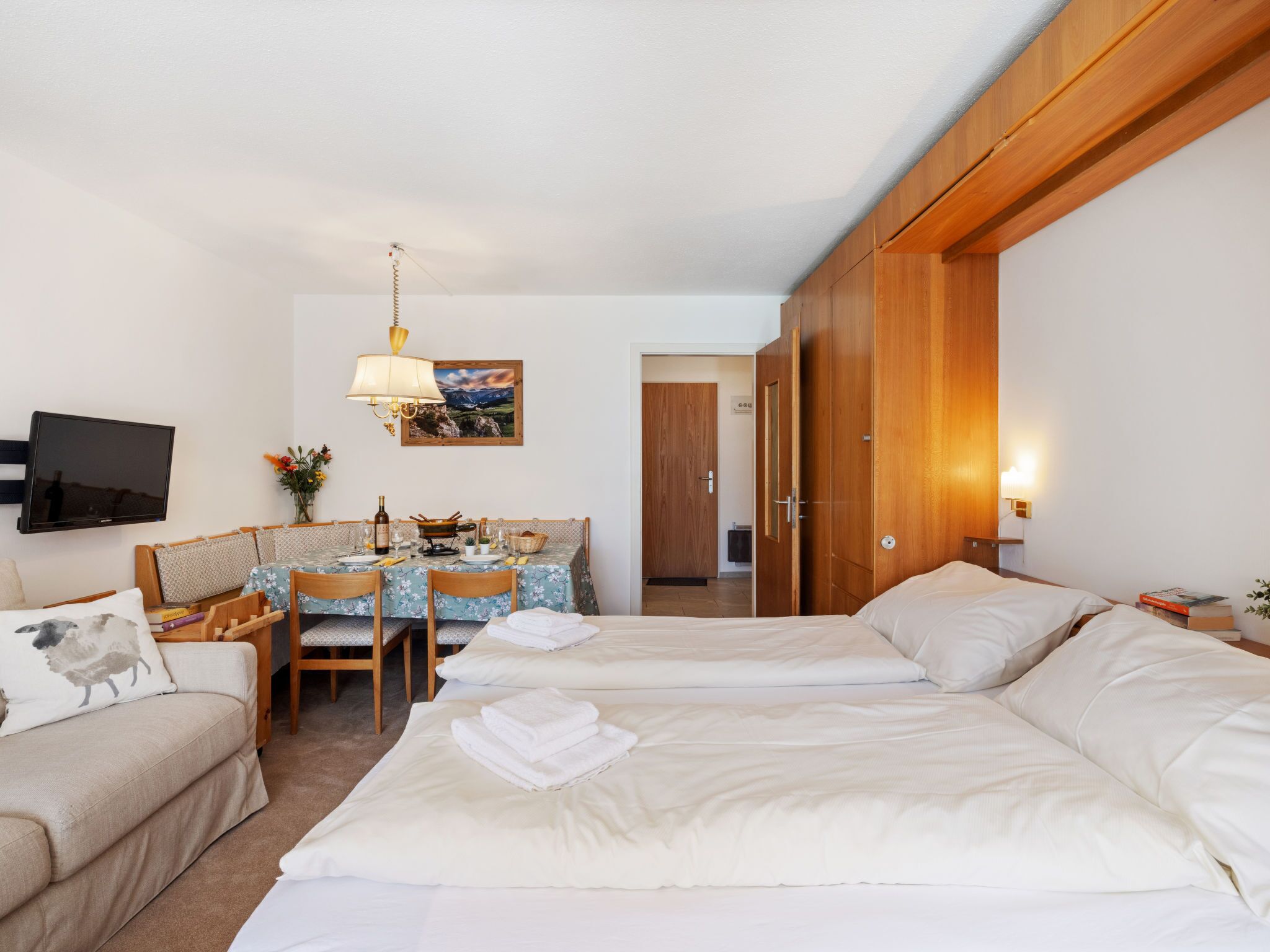 1 chambre, bureau, accès Internet