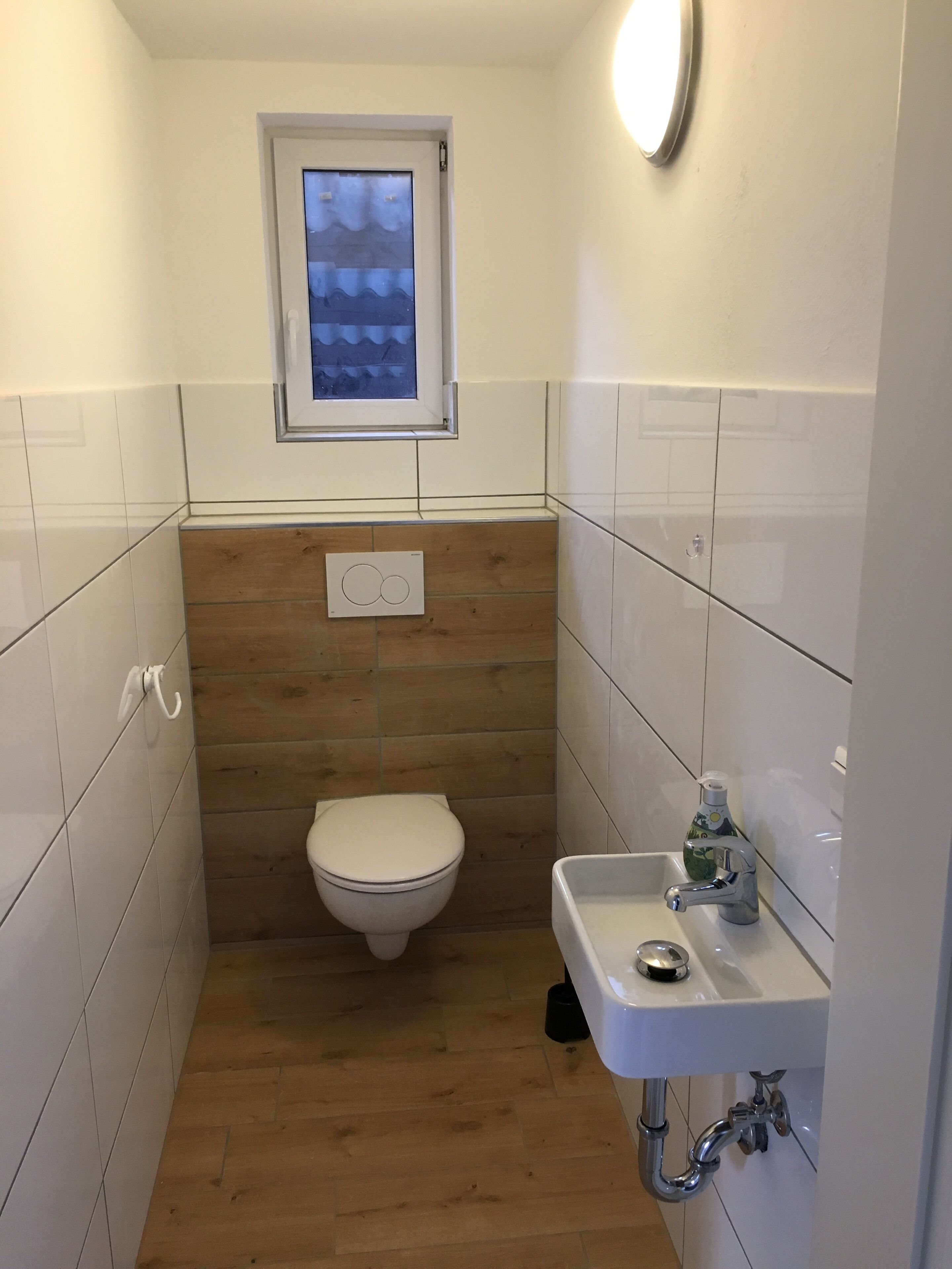 Bruser, hårtørrer, håndklæder, Sæbe