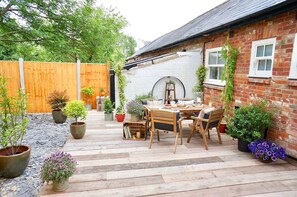 คอทเทจ, 1 ห้องนอน (The Piggery) | ลานระเบียง/นอกชาน