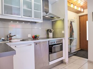 Kühlschrank, Ofen, Geschirrspüler, Toaster