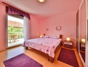2 bedrooms, Internet