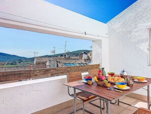 Outdoor dining - La Cadièrienne by Interhome (La Cadière d'Azur)
