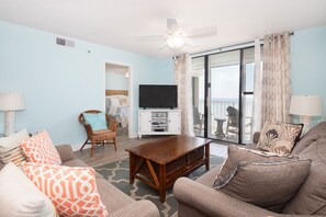 TV - Gulf Front Condo | Outdoor & Indoor Pools! (Orange Beach)