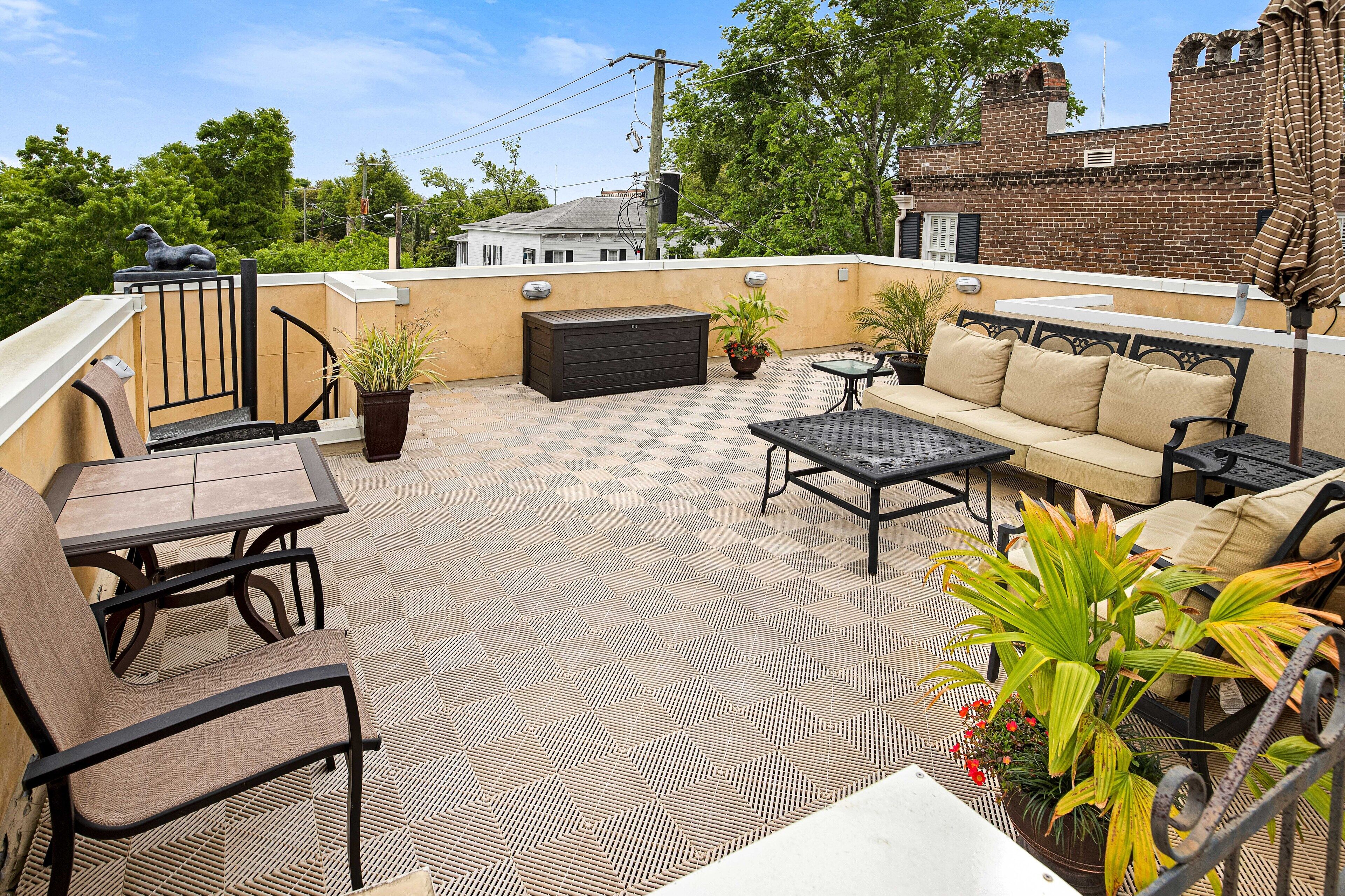 Grand Downtown Savannah Villa w/ Parking & Rooftop Views by Lucky Savannah