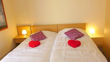 1 bedroom, iron/ironing board