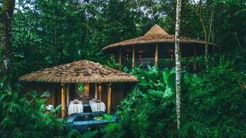 Espace de soins pour les couples, soins corporels, soins d'aromathérapie