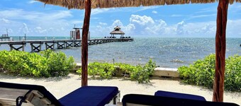 Penthouse 3 bed/3 bath Velento #5 Partial Ocean Views w/Pool, Private Dock