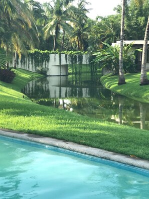 Utomhuspool