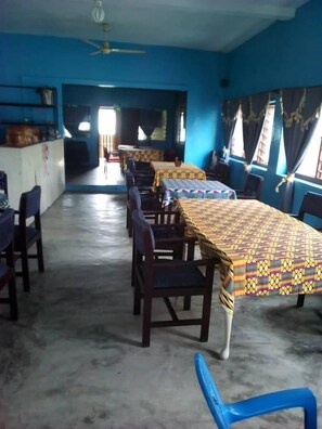 Restaurant - Dadson's Lodge (Busua)