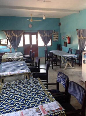Restaurant - Dadson's Lodge (Busua)