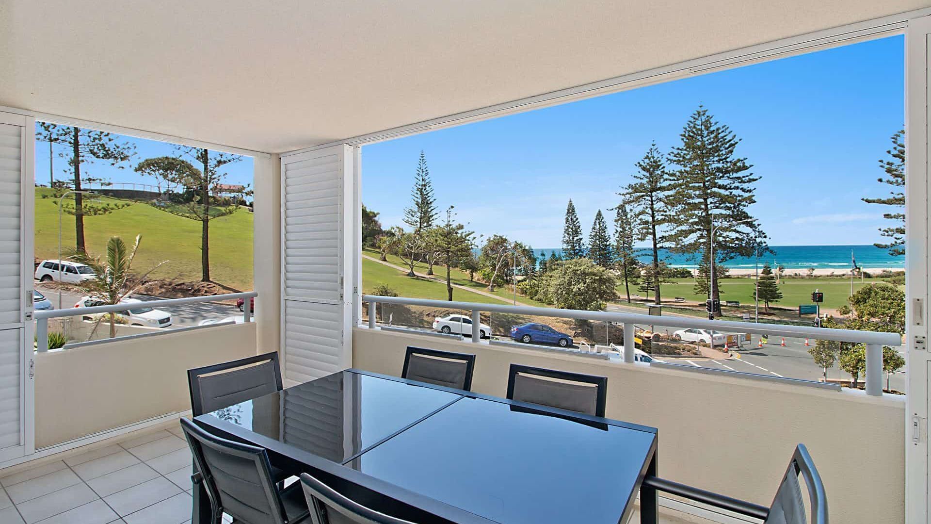 Blue C 305 - Beachfront Coolangatta - Min. 3 Night Stays! — image 3