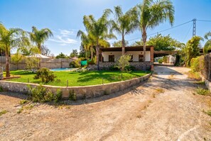 Exterior - Cubo's Finca La Sierra / Private pool / BBQ / Free Wi-Fi (Alhaurín el Grande)