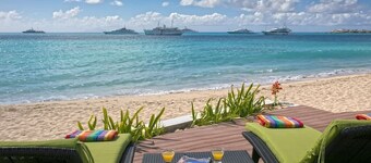 Vittoria (6 bedrooms) - Beachfront villa, Simpson Bay, St. Maarten