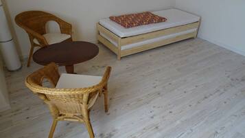 2 bedrooms, WiFi, bed sheets