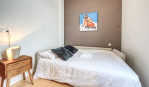 4 habitaciones, tabla de planchar con plancha y wifi gratis 