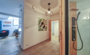 Uklassifisert bilde, 2 av 32, knapp