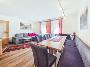 TV - Apartment Marina by Interhome (Aschau im Zillertal)