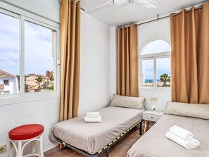 2 chambres, accès à Internet