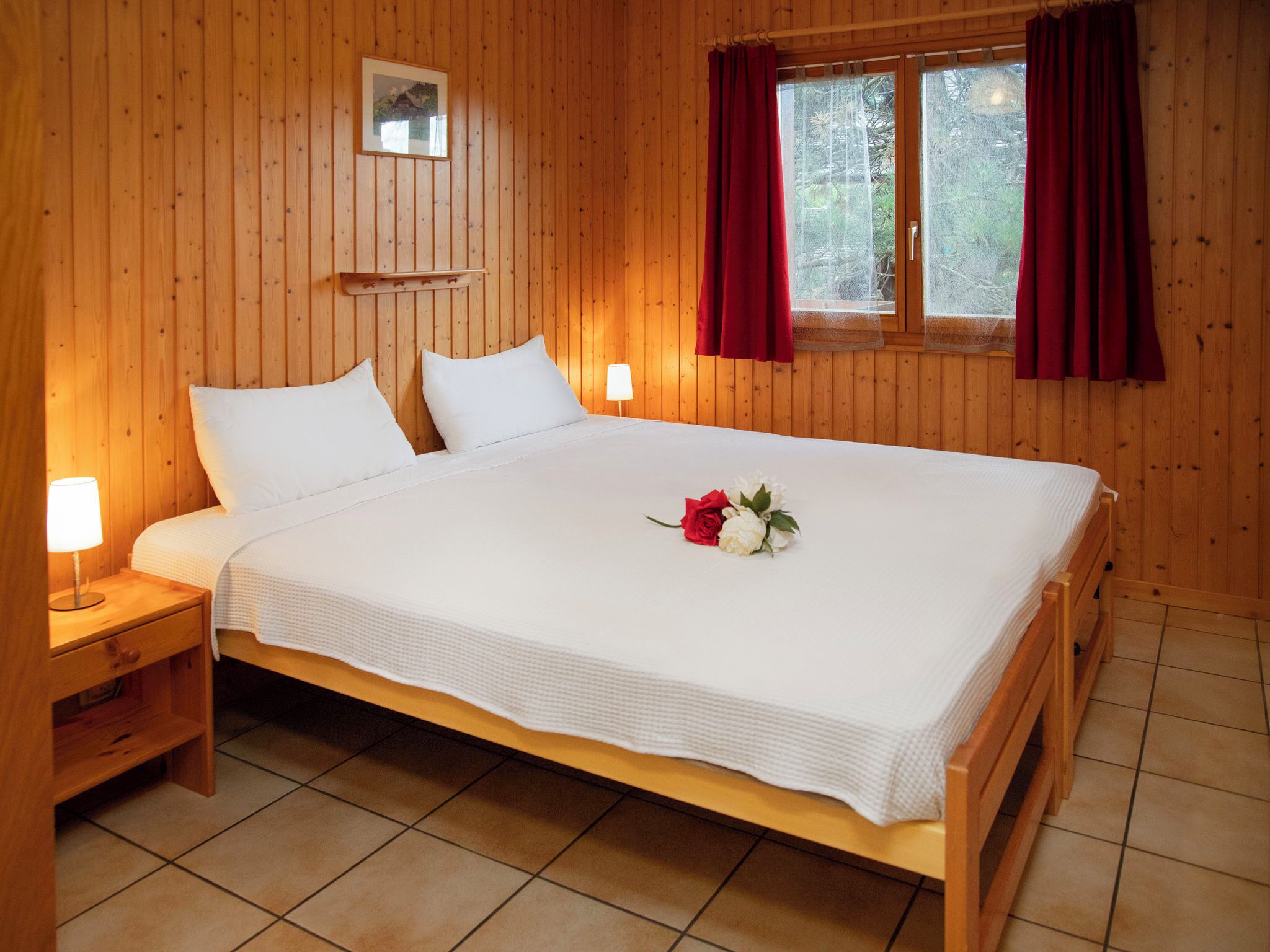 2 bedrooms, internet (free)