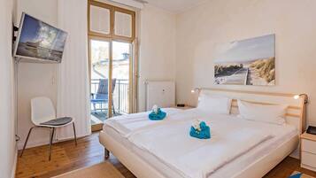 2 Schlafzimmer, Reisekinderbett, WLAN, Bettwäsche